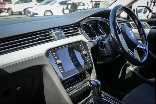 2021 Volkswagen Passat B8 R-Line image