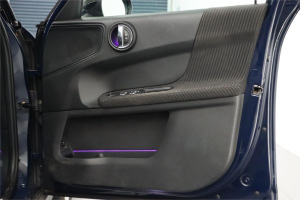 2017 MINI Countryman Wagon F60 Cooper image