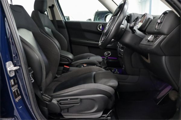 2017 MINI Countryman Wagon F60 Cooper image
