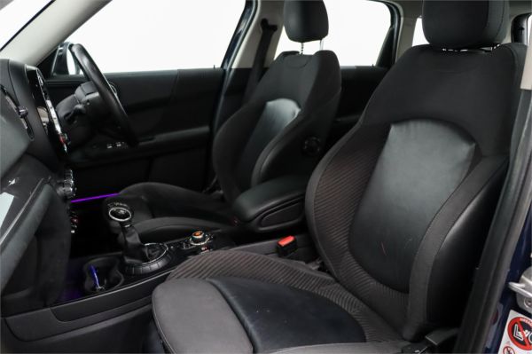 2017 MINI Countryman Wagon F60 Cooper image