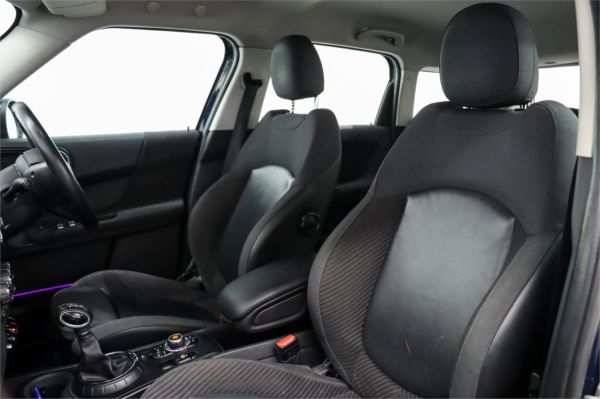 2017 MINI Countryman Wagon F60 Cooper image