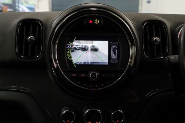 2017 MINI Countryman Wagon F60 Cooper image