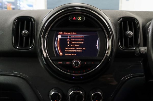 2017 MINI Countryman Wagon F60 Cooper image