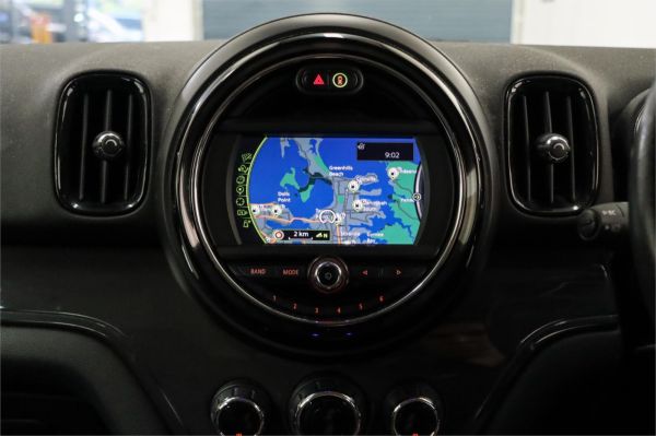 2017 MINI Countryman Wagon F60 Cooper image