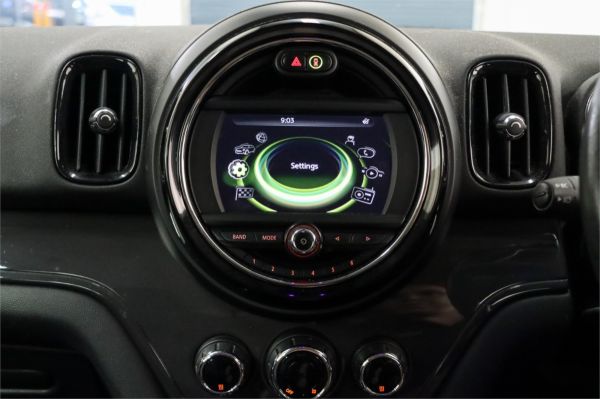 2017 MINI Countryman Wagon F60 Cooper image