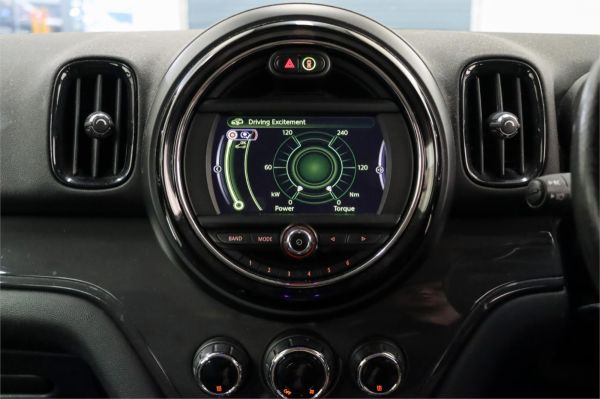 2017 MINI Countryman Wagon F60 Cooper image