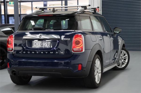 2017 MINI Countryman Wagon F60 Cooper image