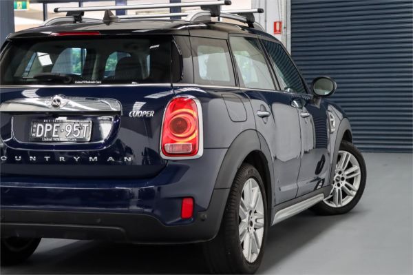 2017 MINI Countryman Wagon F60 Cooper image