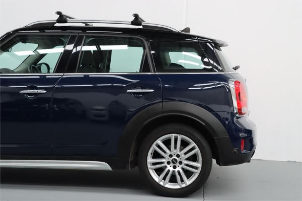 2017 MINI Countryman Wagon F60 Cooper image