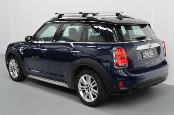 2017 MINI Countryman Wagon F60 Cooper image