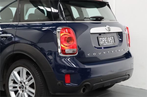 2017 MINI Countryman Wagon F60 Cooper image