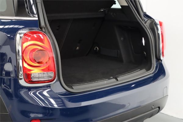 2017 MINI Countryman Wagon F60 Cooper image
