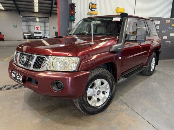 2004 Nissan Patrol GU IV ST-L (4x4) Maroon 4 Speed Automatic Wagon image