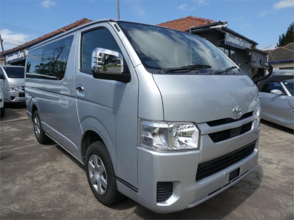 2021 TOYOTA HIACE 6 SEATER GDH206 4X4 image