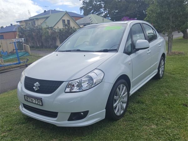 2011 SUZUKI SX4 4D SEDAN GY MY10 S image