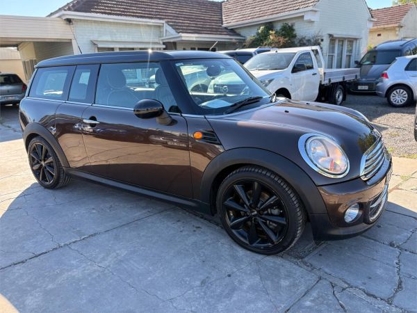 2011 MINI Clubman Wagon R55 LCI Cooper image