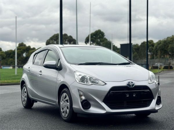 2016 Toyota Aqua Hatchback NHP10 S image