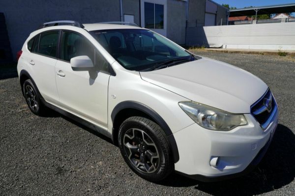 2014 Subaru XV MY14 2.0I White 6 Speed Manual Wagon image