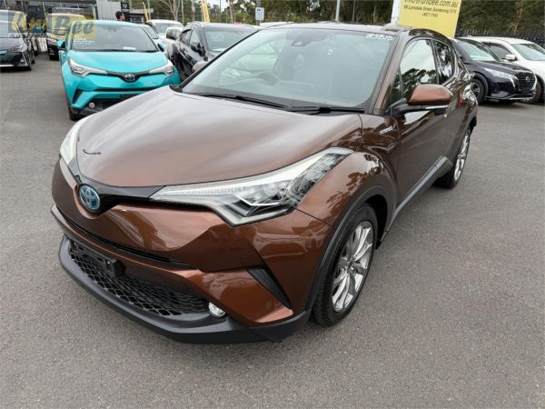2017 Toyota C-HR Hybrid Wagon ZYX10 G Edition image