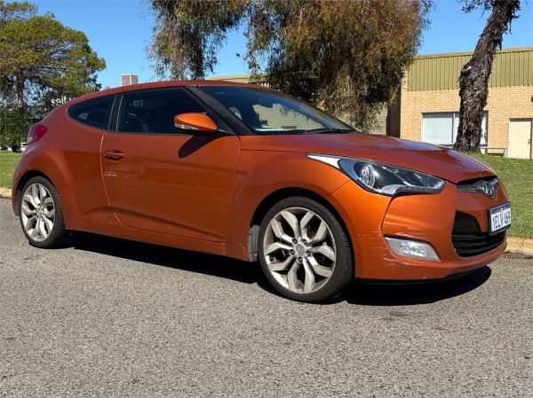 2013 Hyundai Veloster Hatchback FS2 image