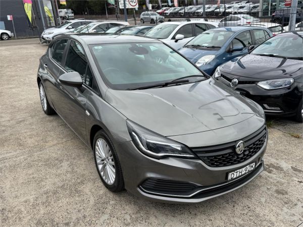 2017 HOLDEN ASTRA 5D HATCHBACK BK MY17.5 R image