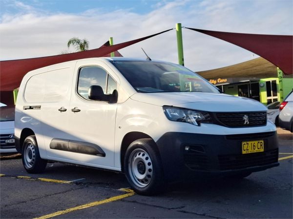 2021 Peugeot Partner Van K9 MY21 image
