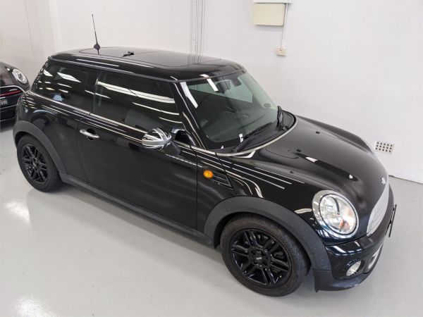 2011 MINI Hatch Hatchback R56 LCI Cooper image