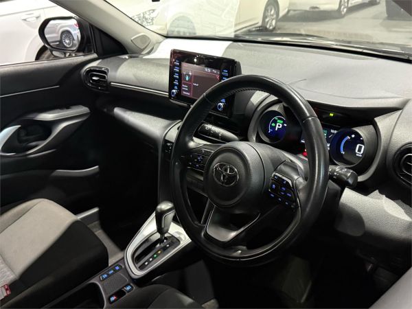 2023 Toyota Yaris Cross MXPJ10R GX image