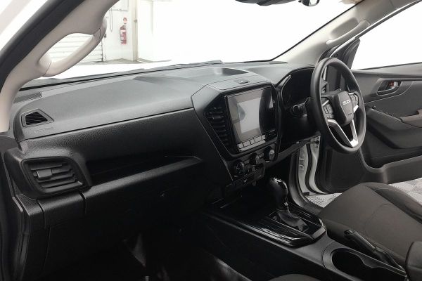2021 Isuzu D-MAX SX High Ride Rear Wheel Drive image