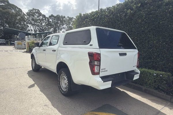 2021 Isuzu D-MAX SX High Ride Rear Wheel Drive image