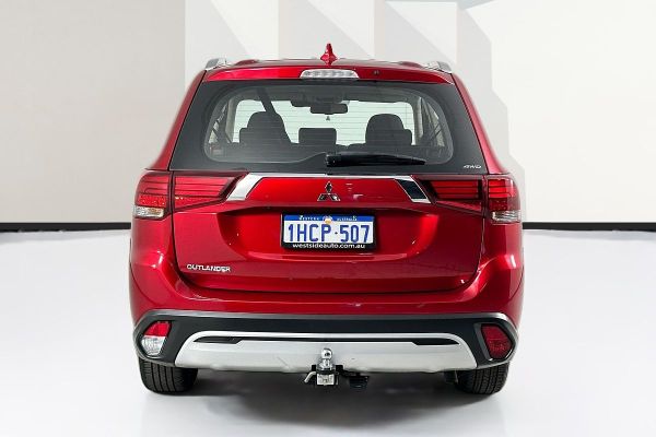 2020 Mitsubishi Outlander ZL ES image