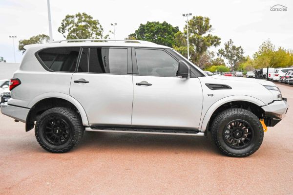 2023 Nissan Patrol Y62 Ti-L image