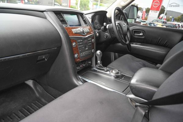 2023 Nissan Patrol Y62 Ti-L image
