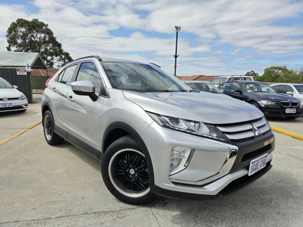 2018 Mitsubishi Eclipse Cross YA MY18 ES 2WD Silver 8 Speed Constant Variable Wagon image
