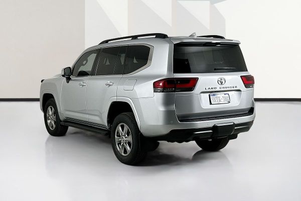 2022 Toyota Landcruiser FJA300R VX image