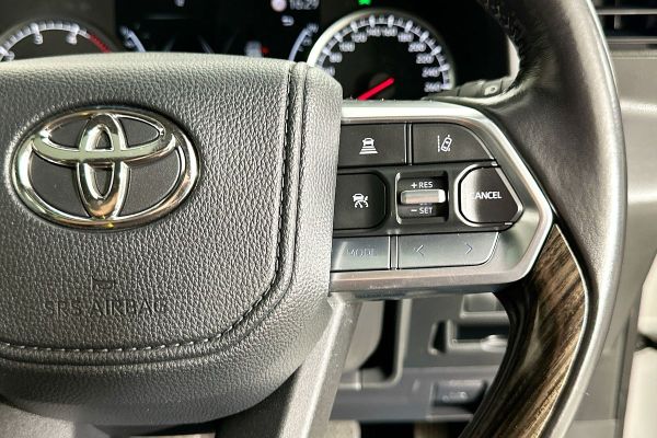 2022 Toyota Landcruiser FJA300R VX image