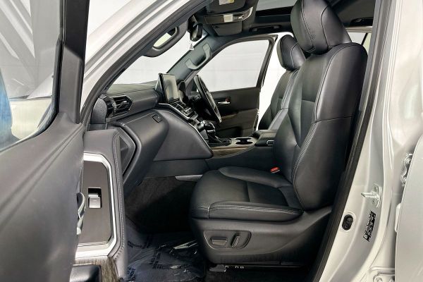 2022 Toyota Landcruiser FJA300R VX image