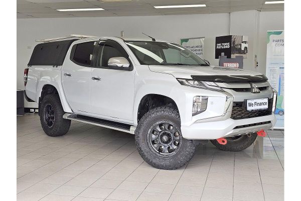 2018 Mitsubishi Triton GLS MR 4X4 image