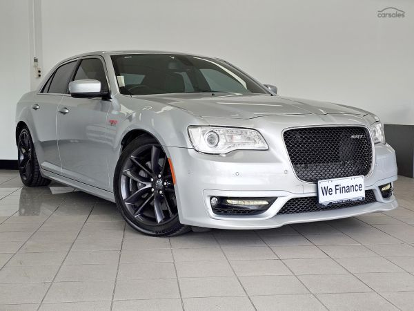 2019 Chrysler 300 LX SRT image
