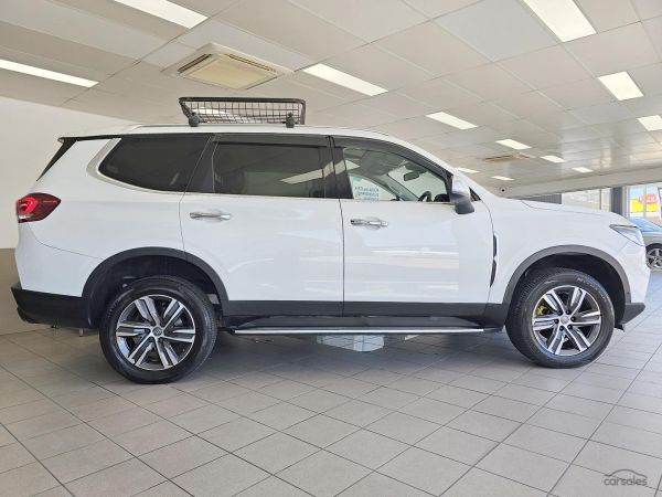 2021 LDV D90 SV9A Executive image