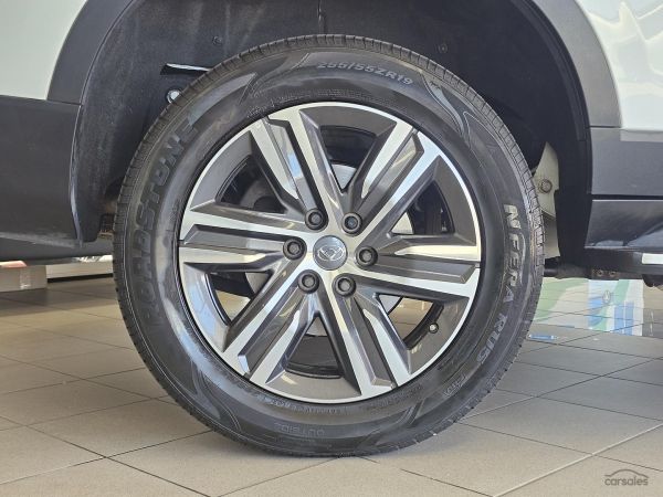 2021 LDV D90 SV9A Executive image