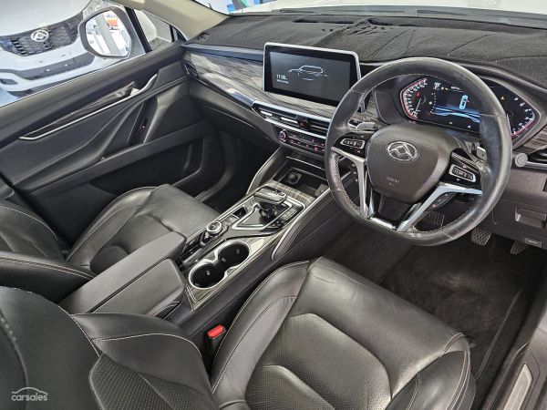 2021 LDV D90 SV9A Executive image