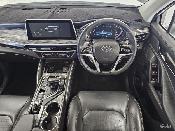2021 LDV D90 SV9A Executive image