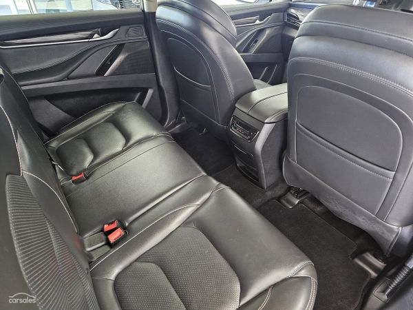 2021 LDV D90 SV9A Executive image