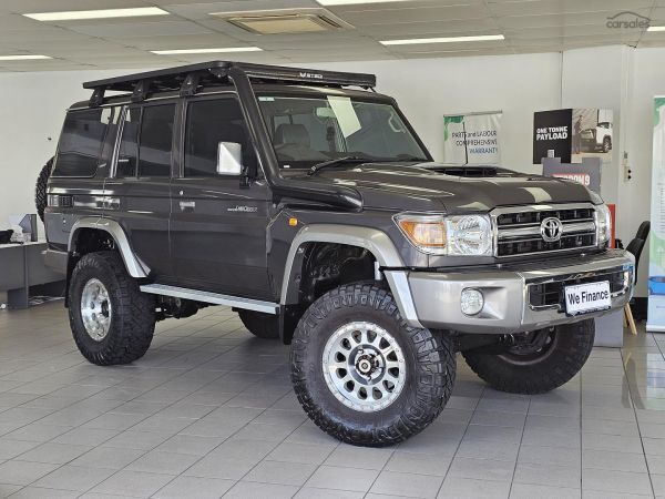 2021 Toyota Landcruiser GXL Manual 4x4 image