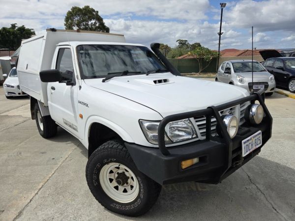 2004 Nissan Patrol GU II DX White 5 Speed Manual Cab Chassis image