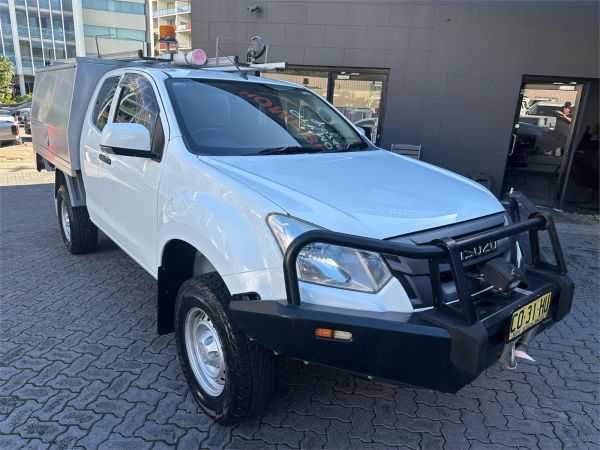 2017 ISUZU D-MAX SPACE C/CHAS TF MY17 SX (4x4) image