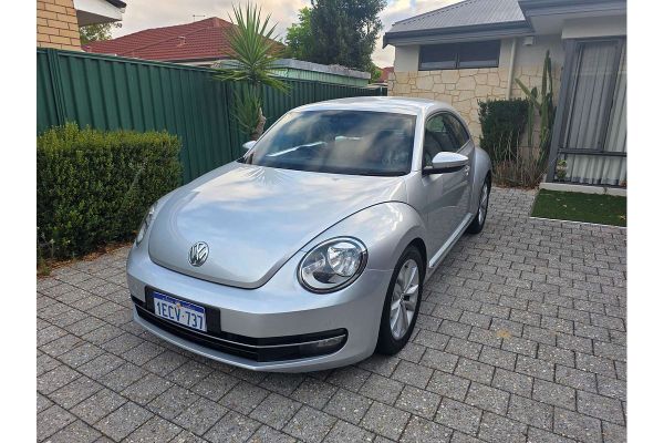 2013 Volkswagen Beetle  1L image