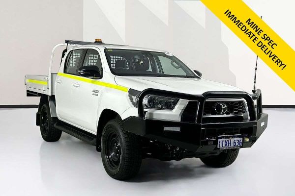 2025 Toyota HILUX SR (4x4) STEEL WHEELS GUN126R RC 4X4 image