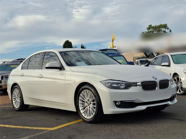 2014 BMW 3 Series Sedan F30 MY1114 320i Luxury Line image
